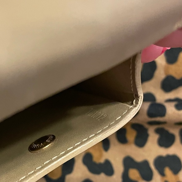 Louis Vuitton Monogram Vernis Cigarette Case light yellow patent leather - Picture 7 of 8